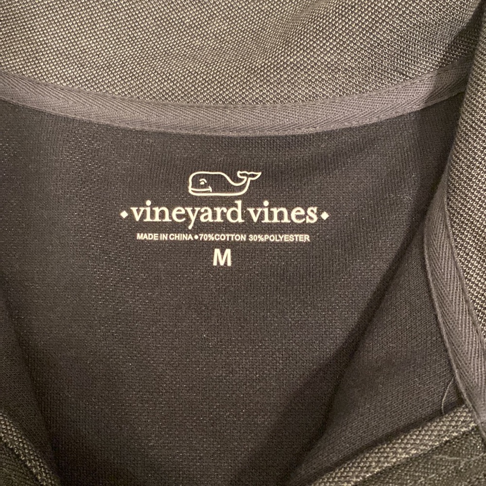 Euc Vineyard Vines Pullover Size Medium - image 2
